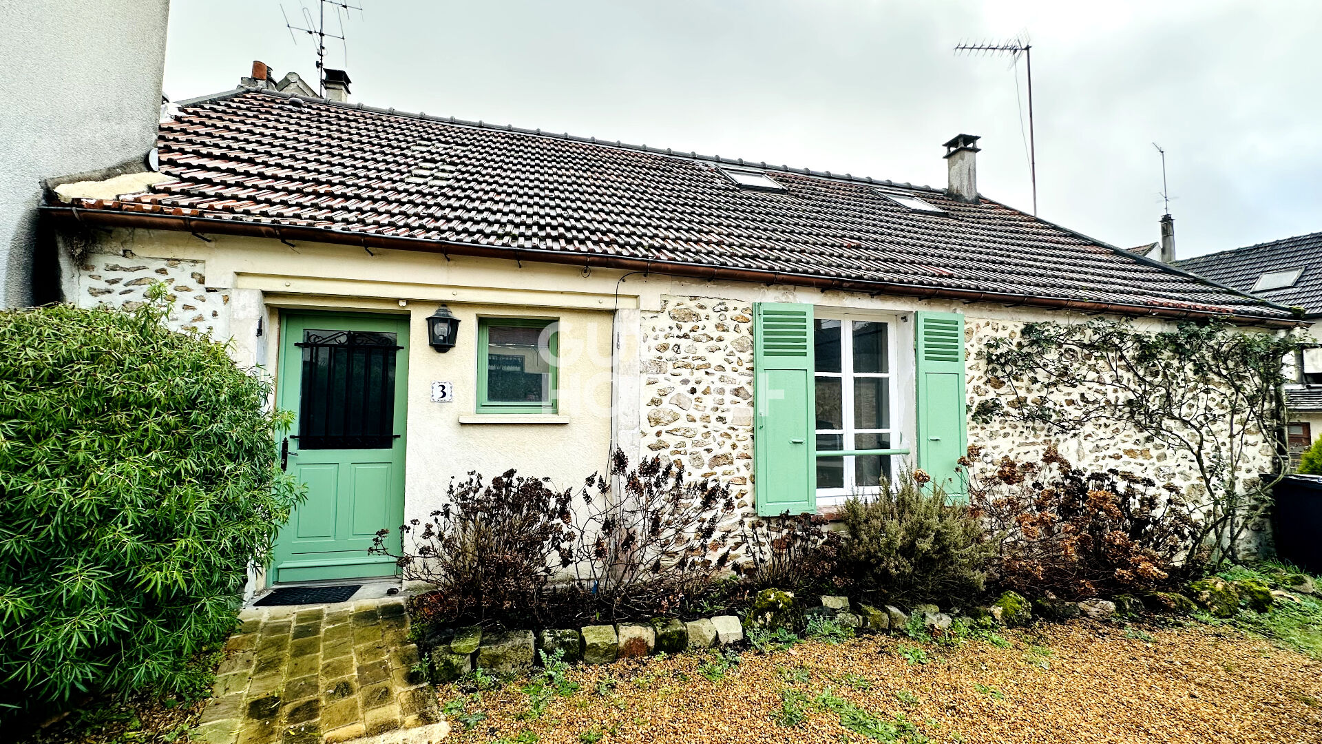 Maison - 5 pièces - 3 chambres - Briis -Sous- Forges - 1 450 