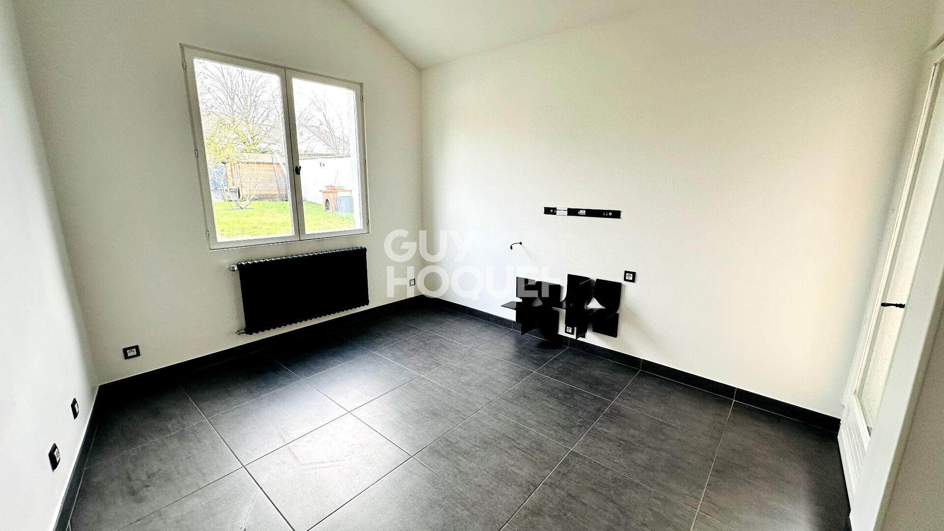 Maison - 5 pièces - 3 chambres - Briis -Sous- Forges - 1 450 