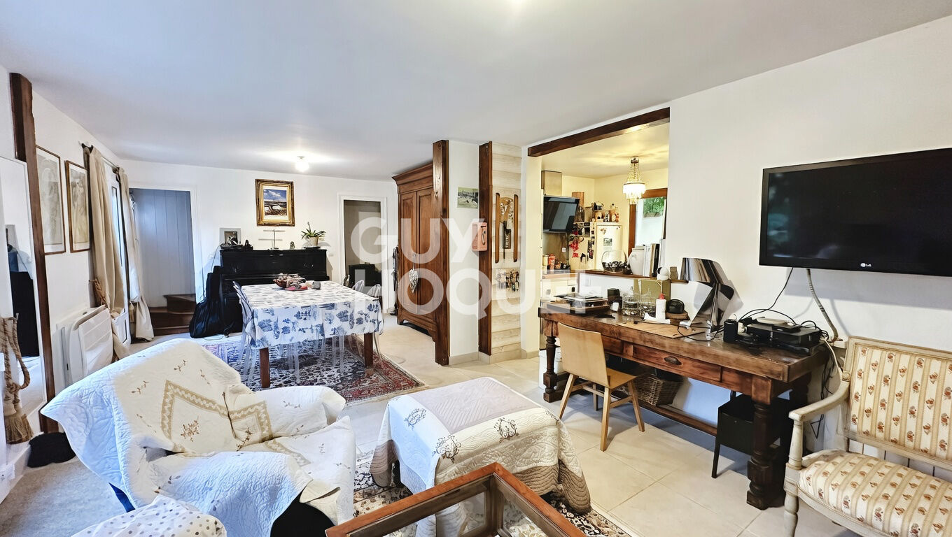 Appartement  - 4 chambres - 6 pièce(s) - 349 000 