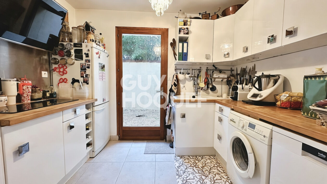 Appartement  - 4 chambres - 6 pièce(s) - 349 000 