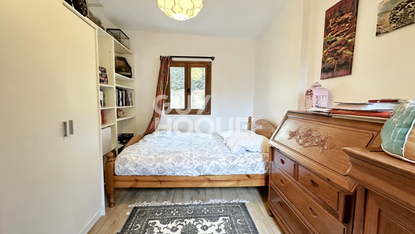 Appartement  - 4 chambres - 6 pièce(s) - 349 000 