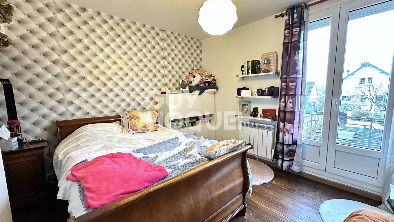 Appartement  - 4 chambres - 6 pièce(s) - 349 000 