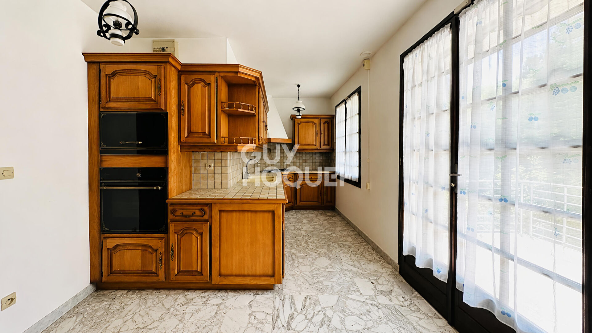 Maison 8 chambres - 248 m2 - Briis Sous Forges