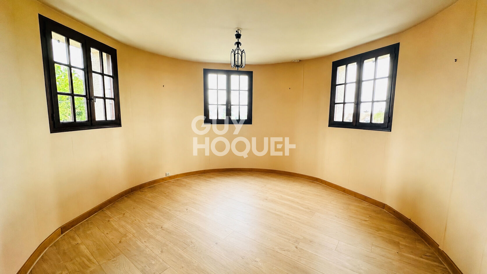 Maison 8 chambres - 248 m2 - Briis Sous Forges