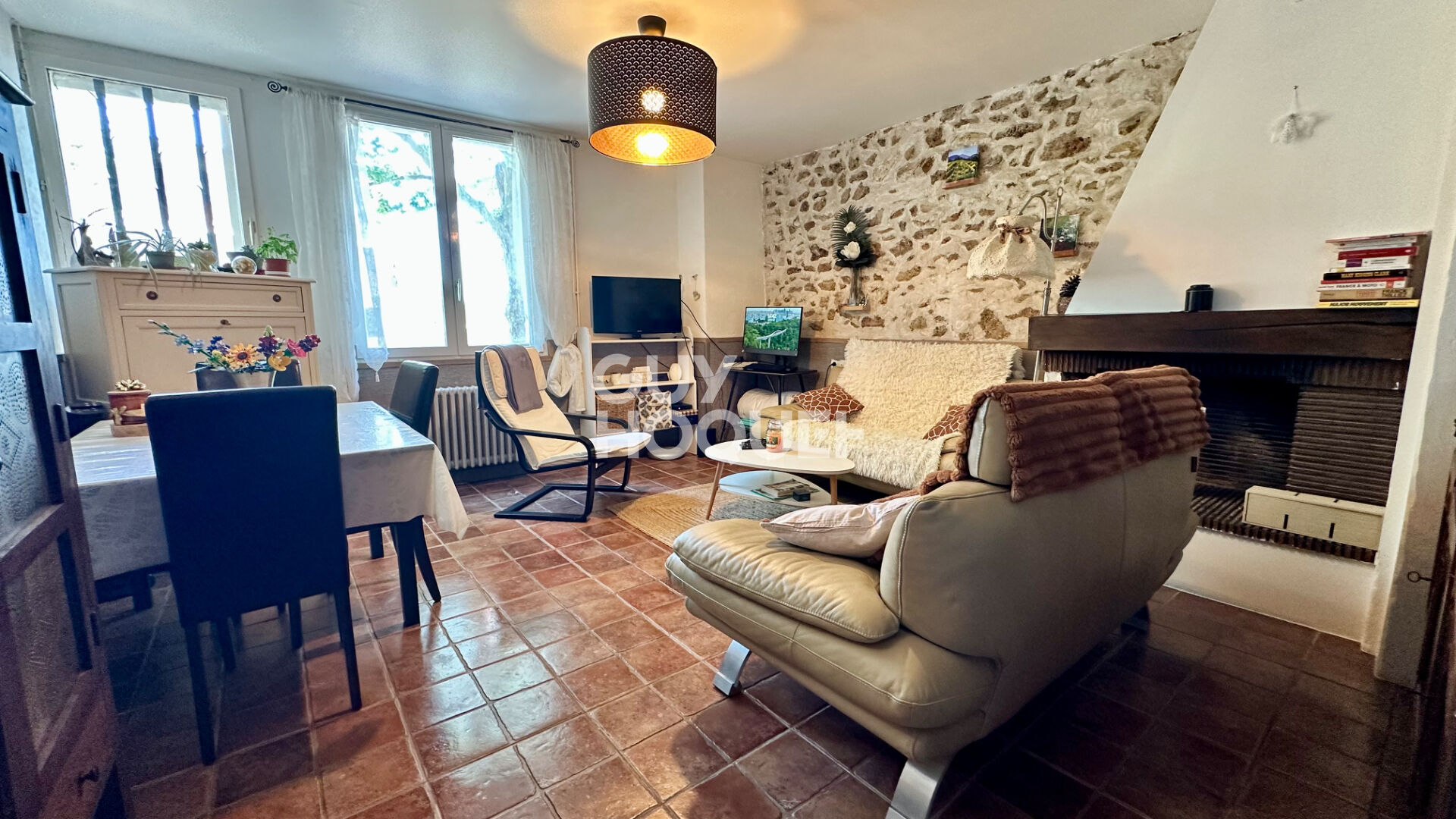 Maison de ville - 3 pièces - 61 m2 - centre bourg