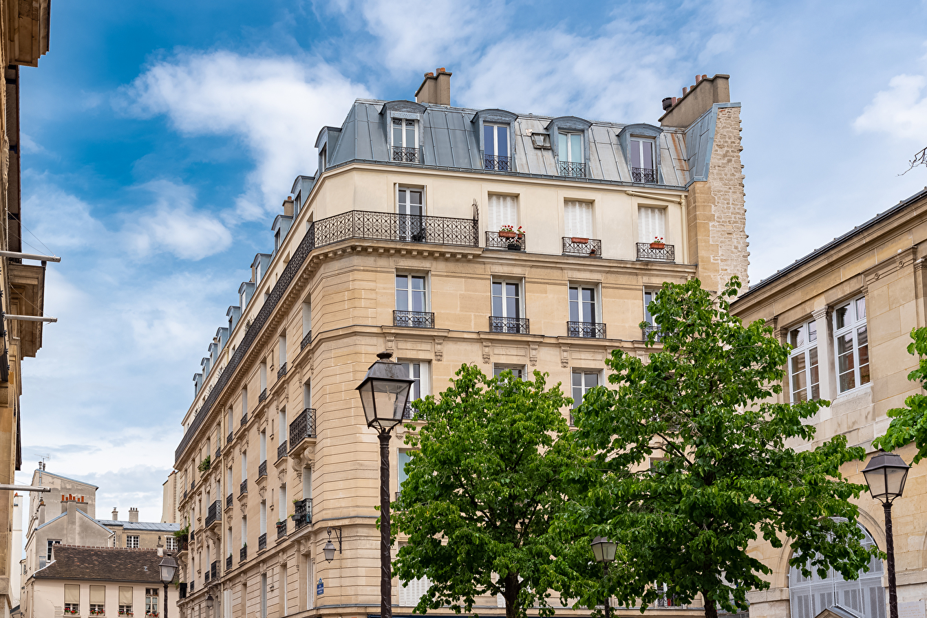 Histoire de l'architecture : Pourquoi parle-t-on d'étages nobles dans les immeubles haussmanniens ?
