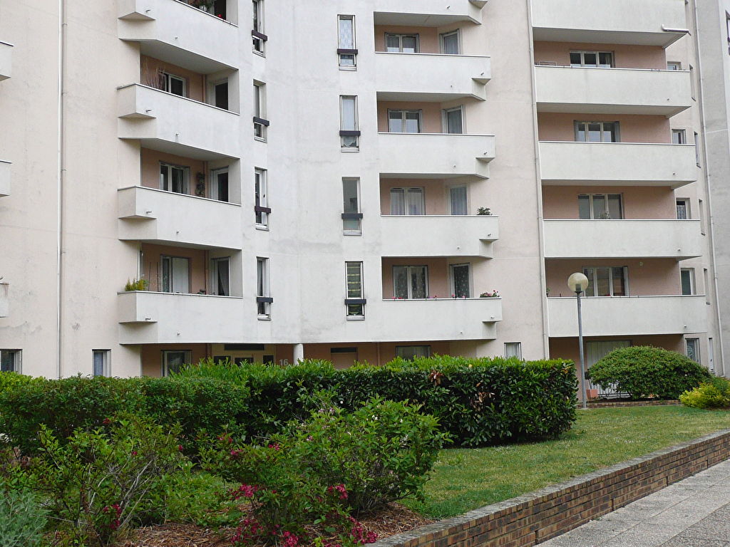 À louer - Appartement 2 pièces avec cave  - Franconville