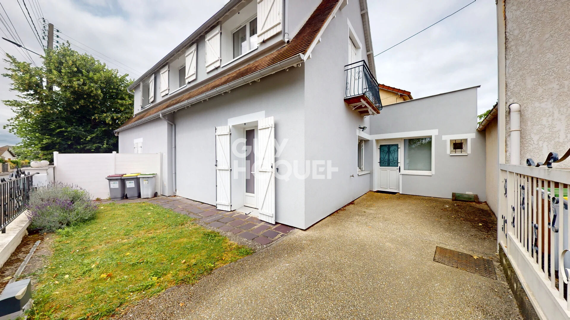 À LOUER  Maison rénovée dans un secteur calme