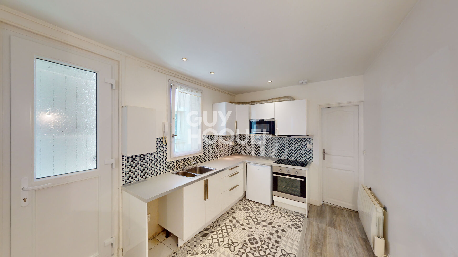 Maison F1 (31 m²) en location à SAINT GRATIEN
