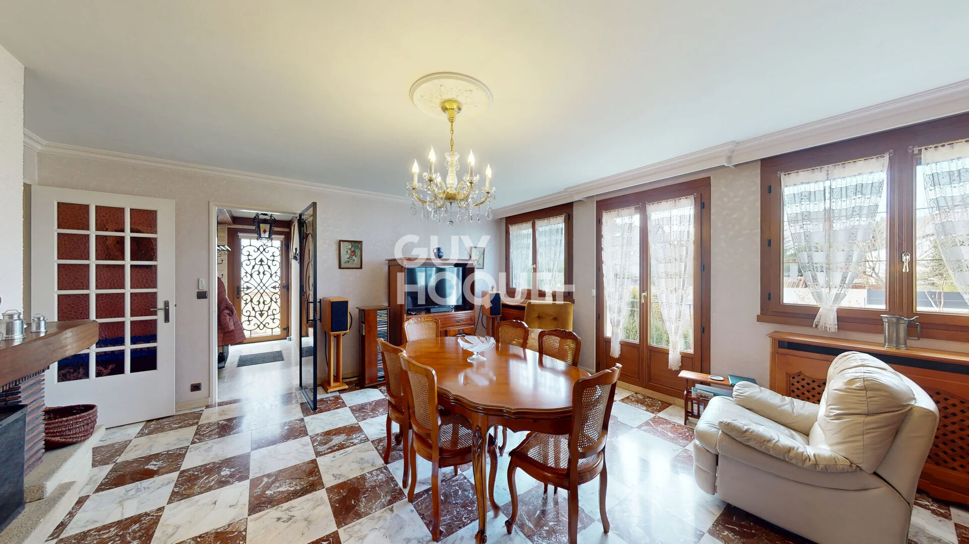 Maison à vendre à Franconville - 6 pièces, 3 chambres, jardin - A DEUX PAS DE JEANNE D'ARC