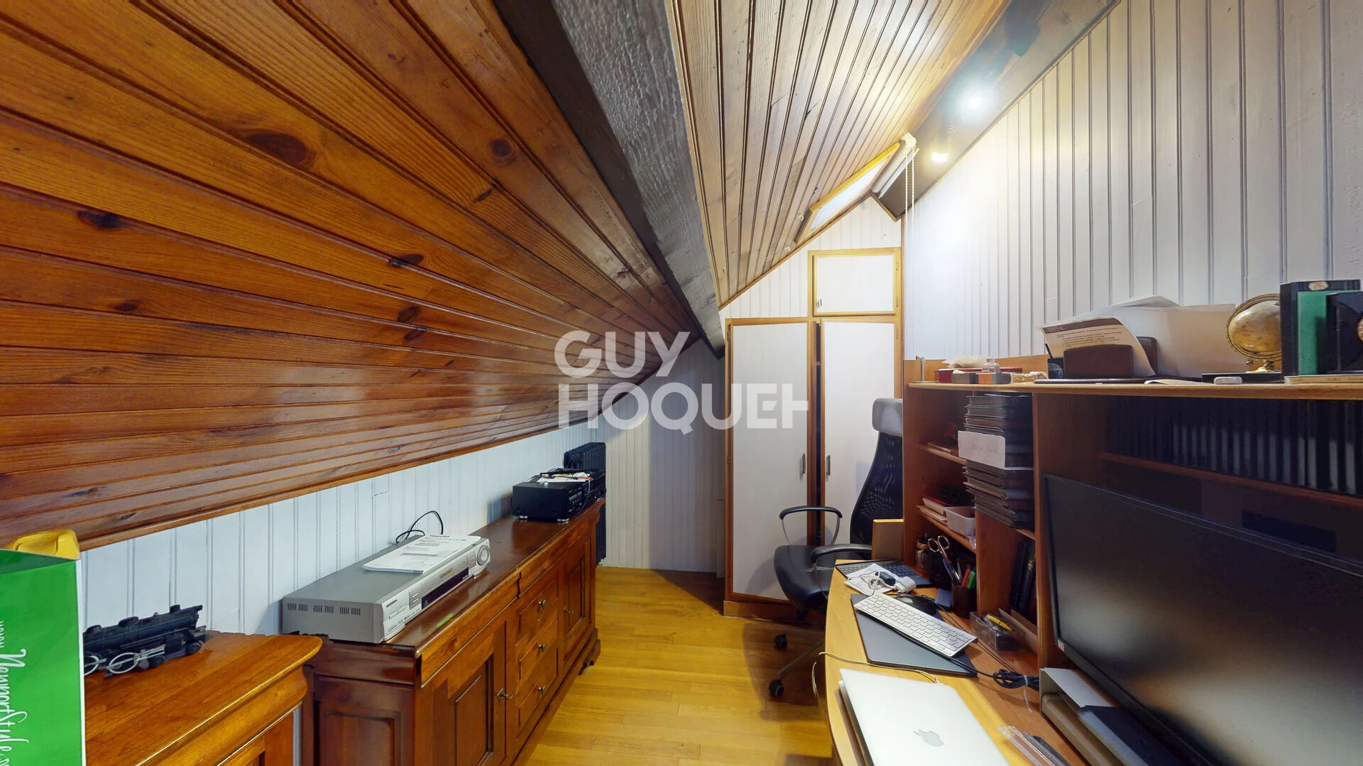 Maison à vendre à Franconville - 6 pièces, 3 chambres, jardin - A DEUX PAS DE JEANNE D'ARC