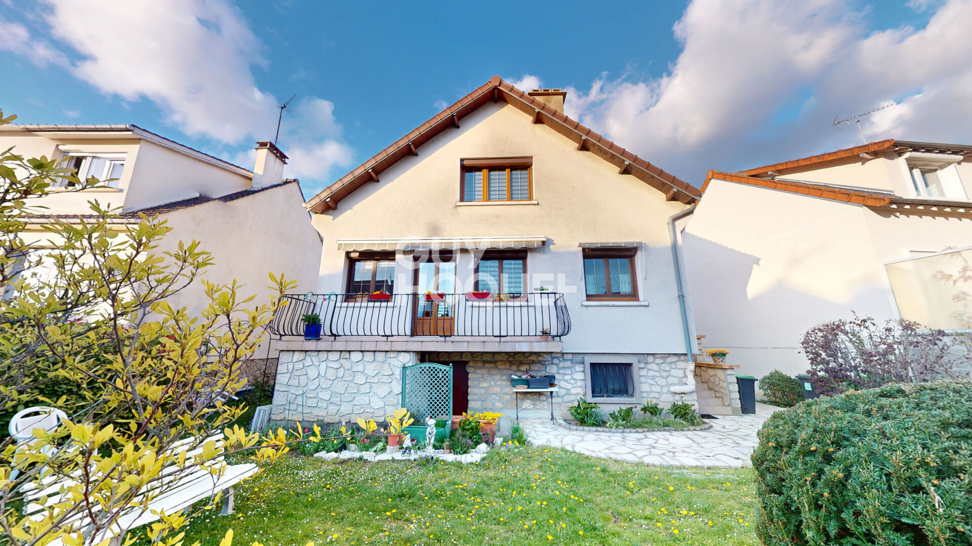 Maison à vendre à Franconville - 6 pièces, 3 chambres, jardin - A DEUX PAS DE JEANNE D'ARC