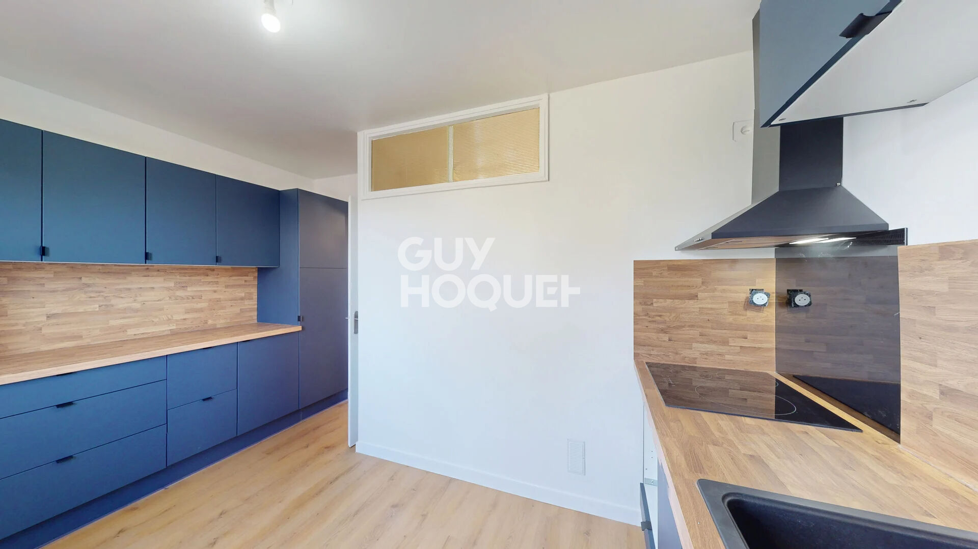 LOCATION : Appartement 3 pièces avec terrasse et BOX  à Franconville - Centre-Ville