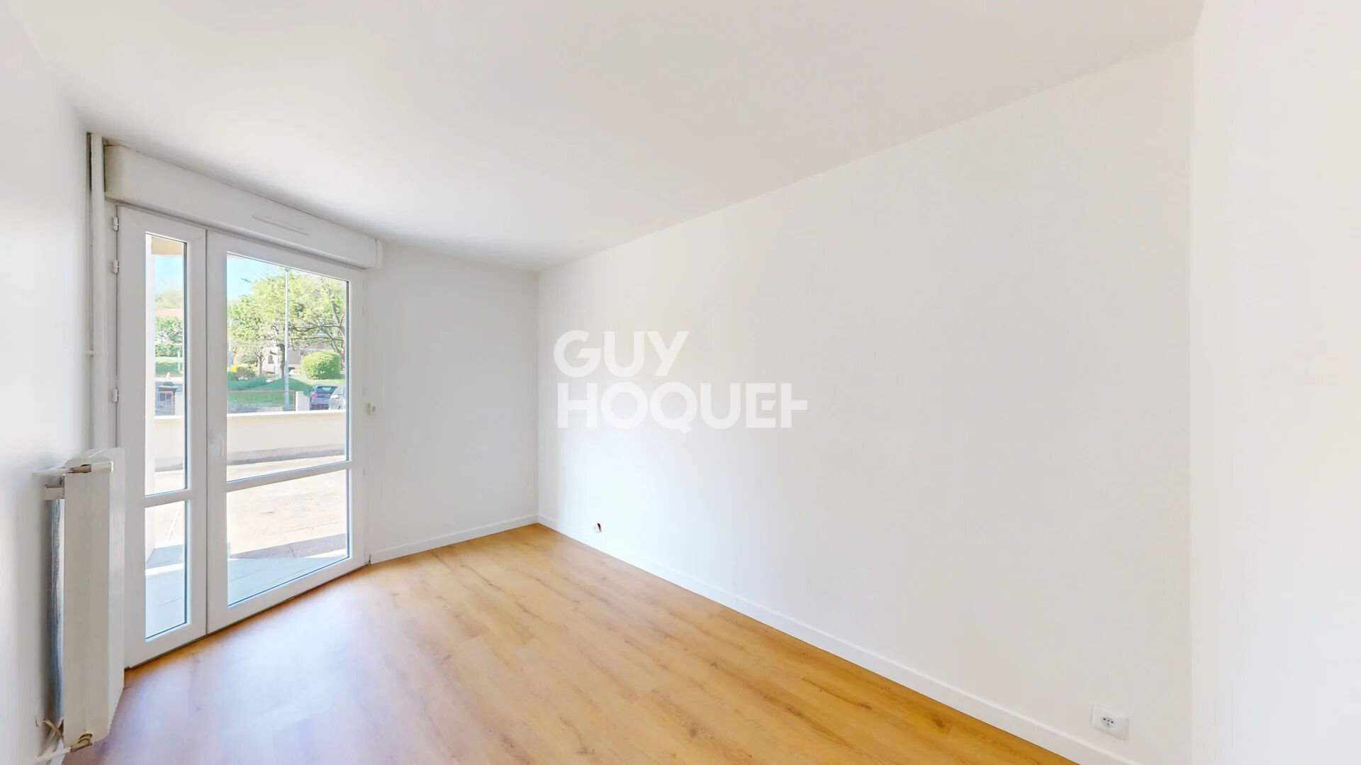 LOCATION : Appartement 3 pièces avec terrasse et BOX  à Franconville - Centre-Ville