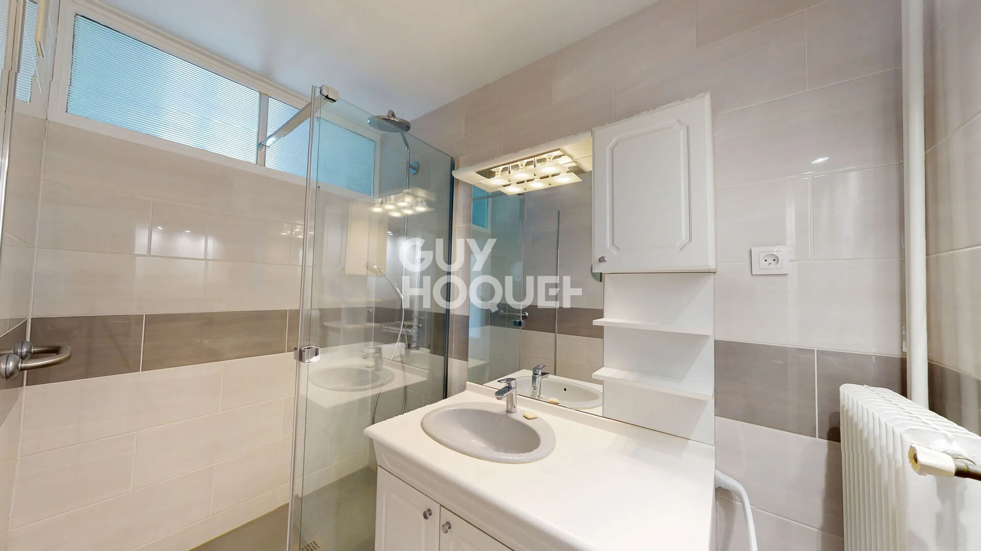 LOCATION : Appartement 3 pièces avec terrasse et BOX  à Franconville - Centre-Ville