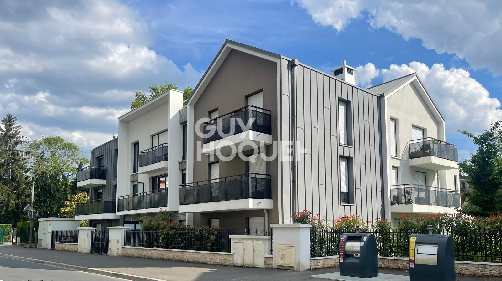 LOCATION d'un appartement F2 (41 m²) à BEAUCHAMP