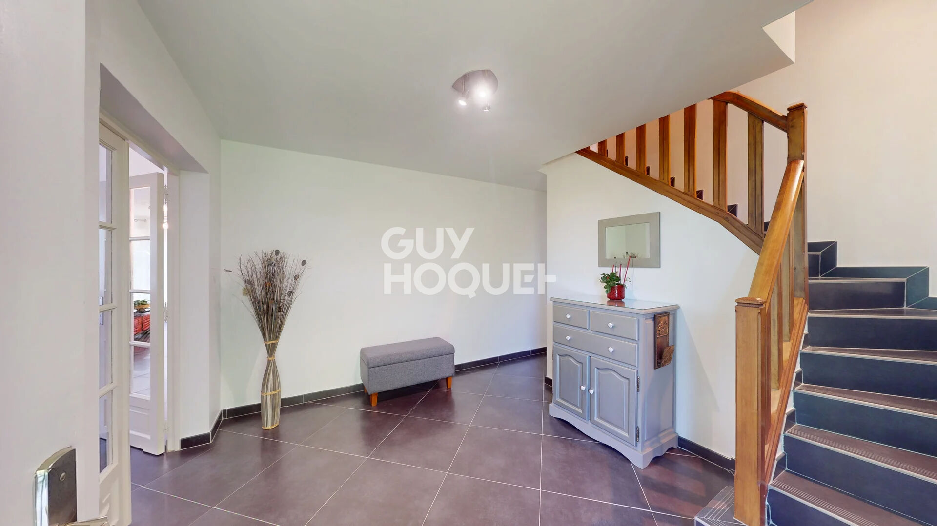 Maison Spacieuse et Lumineuse de 178 m² avec 4 Chambres et Grand Jardin