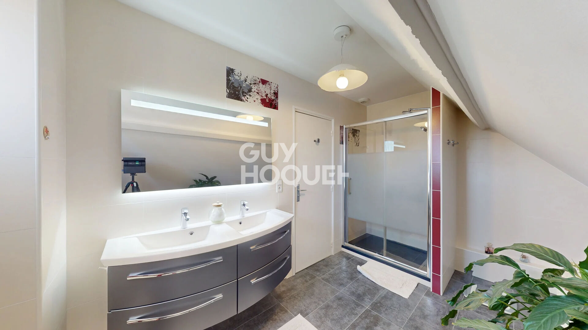 Maison Spacieuse et Lumineuse de 178 m² avec 4 Chambres et Grand Jardin