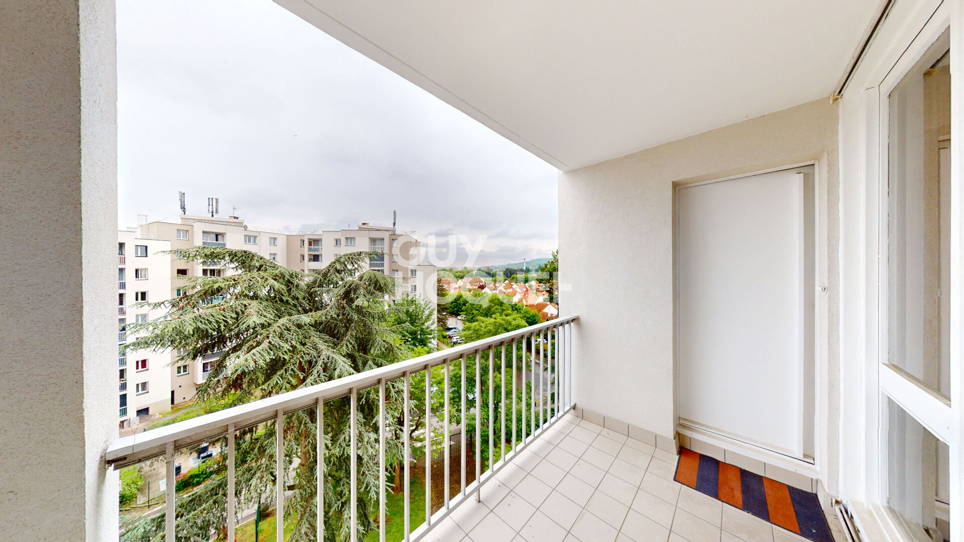 APPARTEMENT 3 PIECES - PARKING - LOGGIA