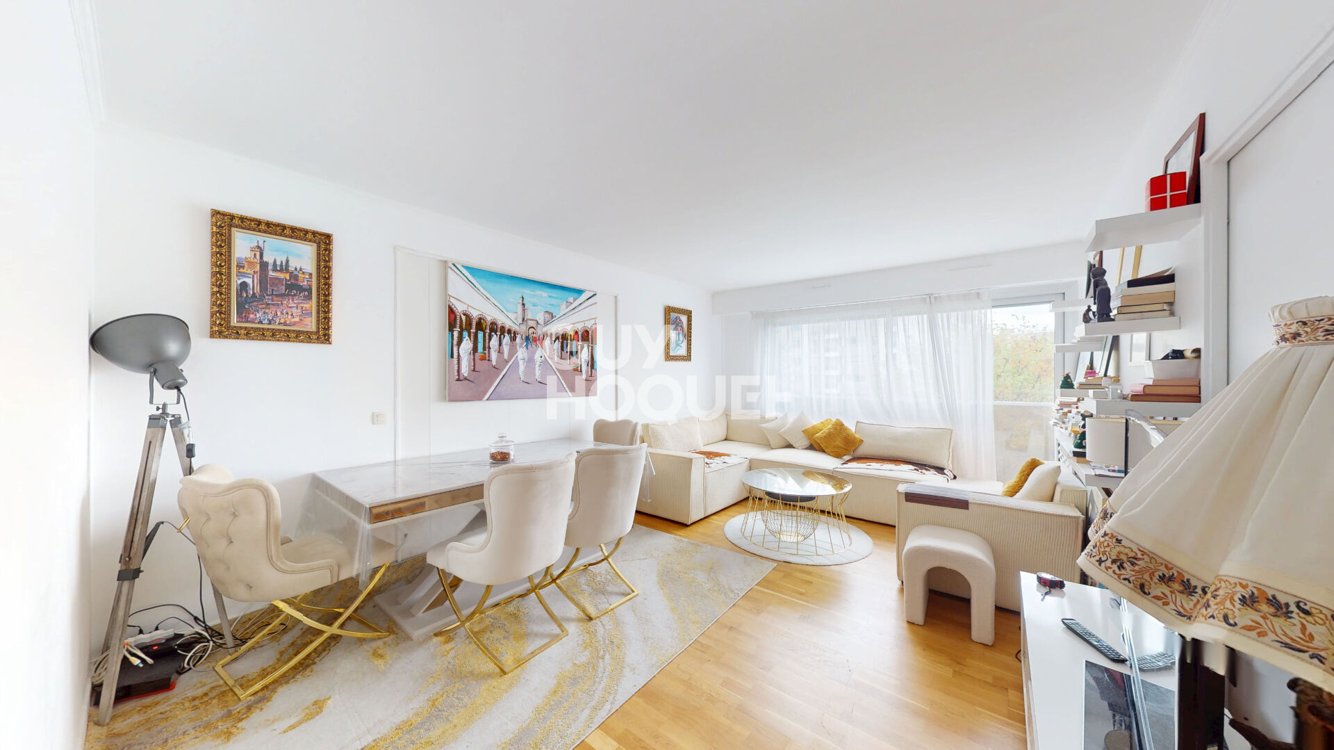 DERNIER ÉTAGE - APPARTEMENT 4 PIÈCES AU CALME