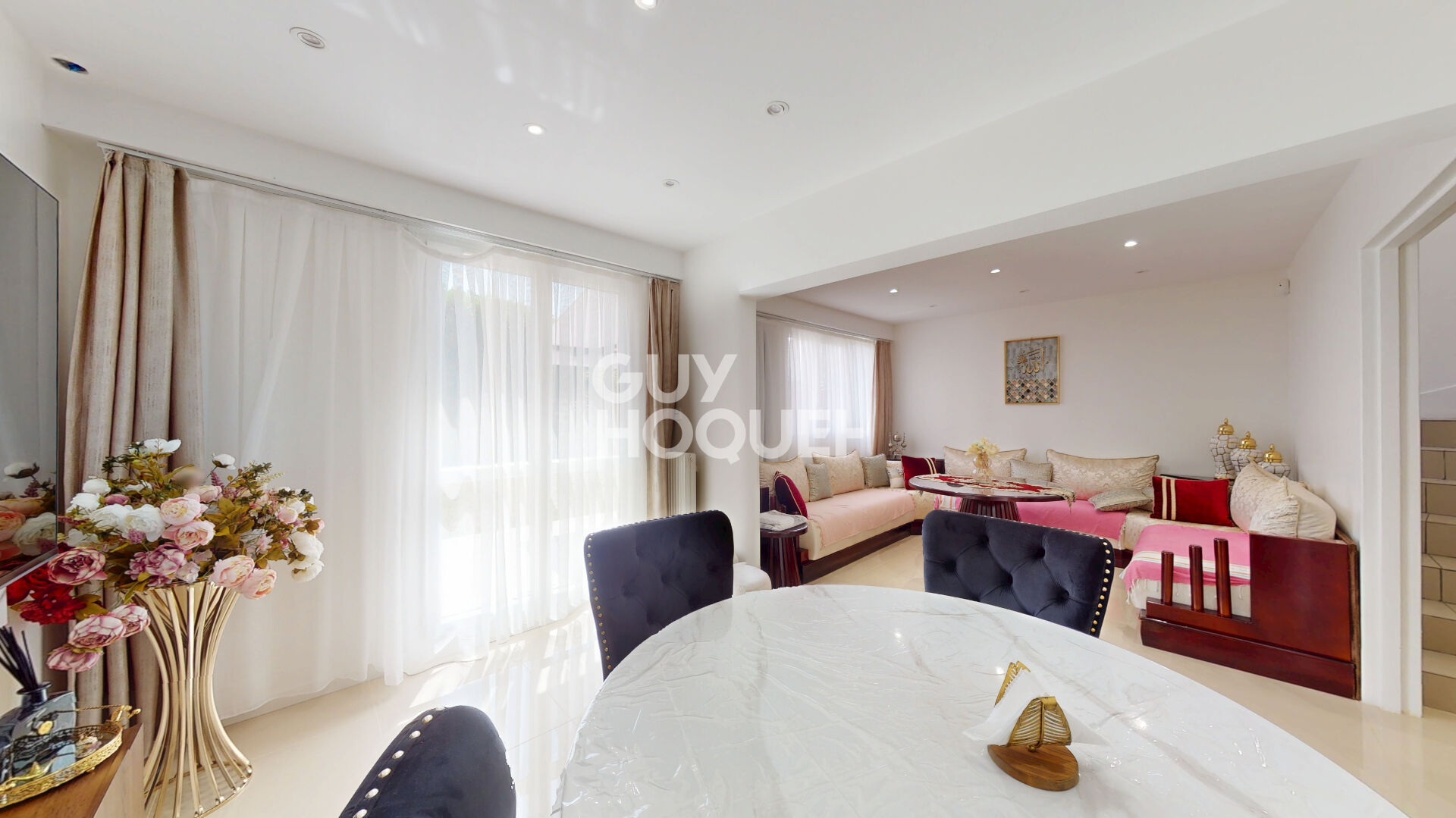 EN EXCLUSIVITE - MAISON 5 PIECES - ENTIEREMENT RENOVEE AVEC JARDIN ET BOX