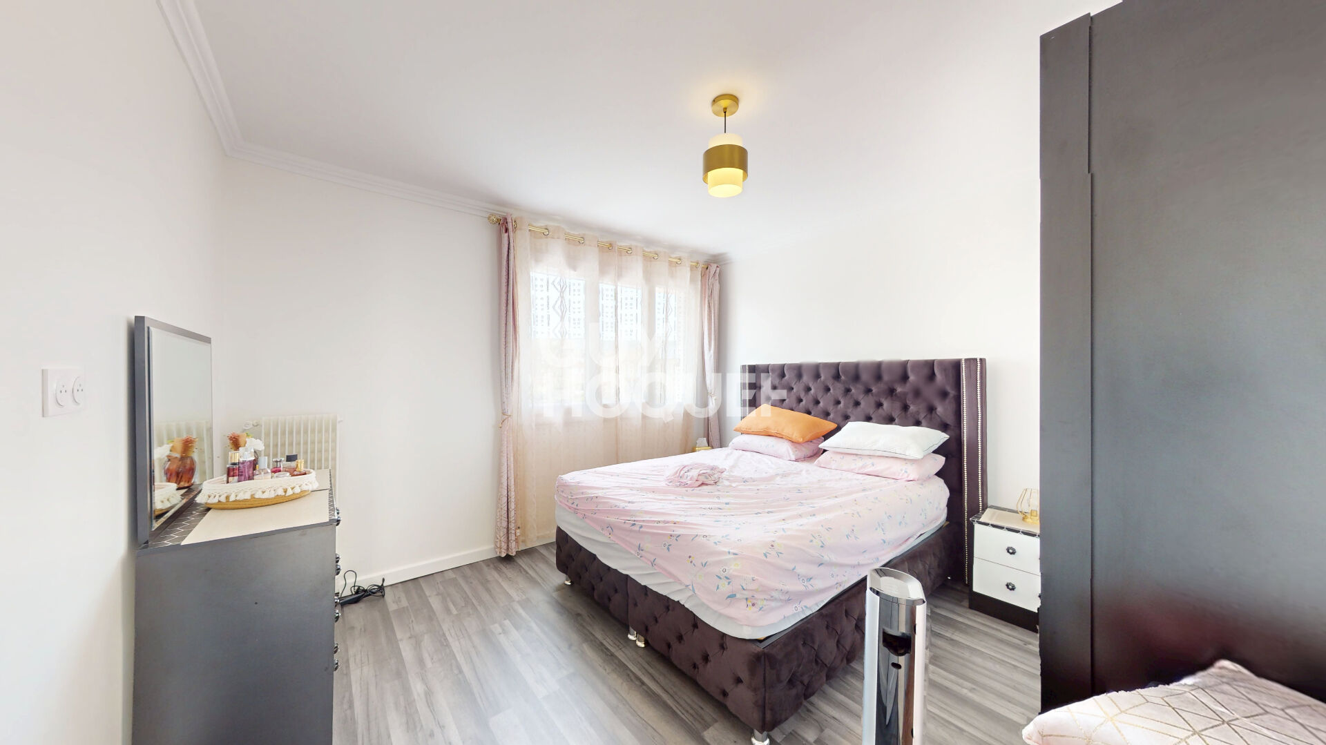 EN EXCLUSIVITE - MAISON 5 PIECES - ENTIEREMENT RENOVEE AVEC JARDIN ET BOX