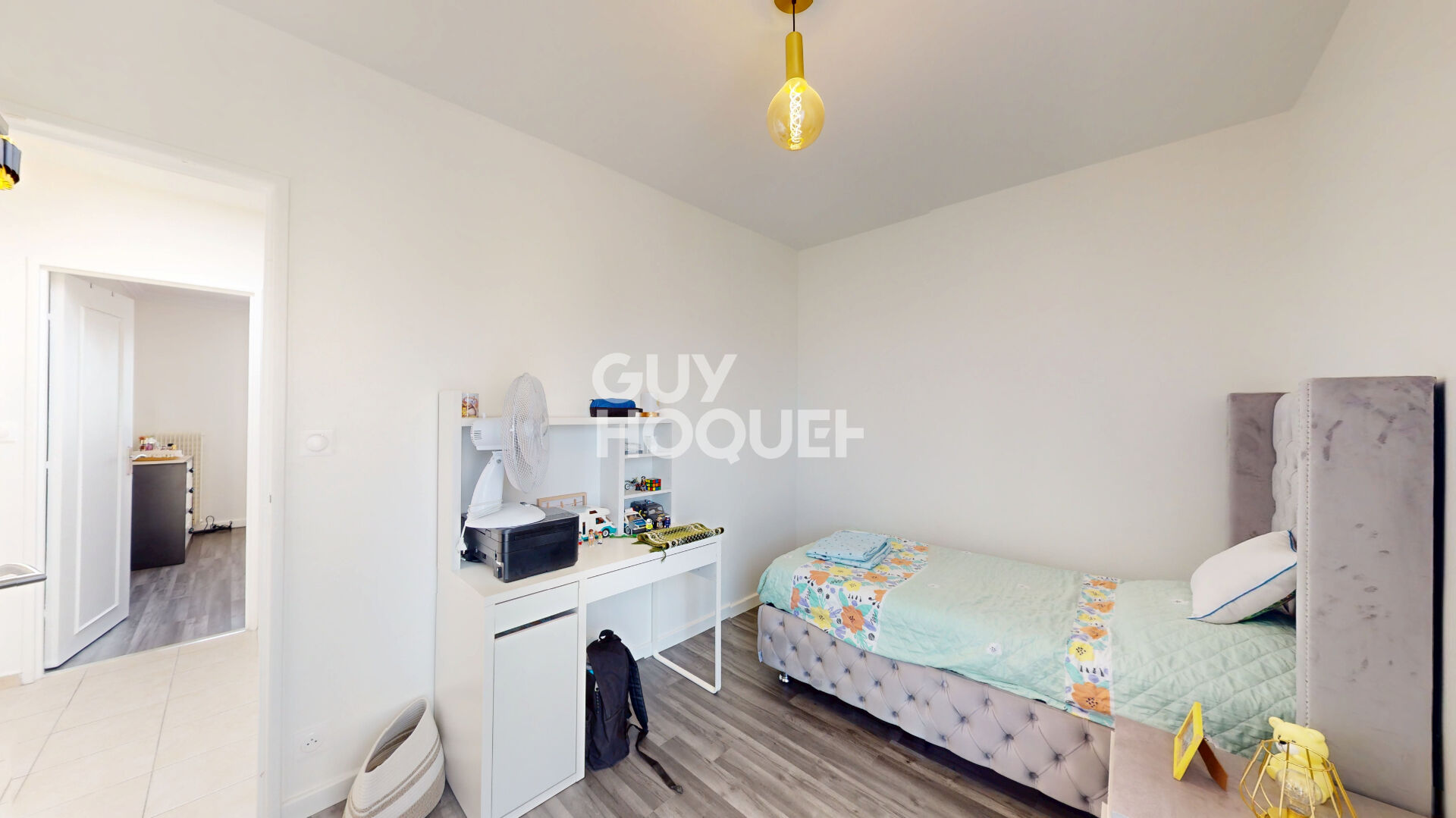 EN EXCLUSIVITE - MAISON 5 PIECES - ENTIEREMENT RENOVEE AVEC JARDIN ET BOX