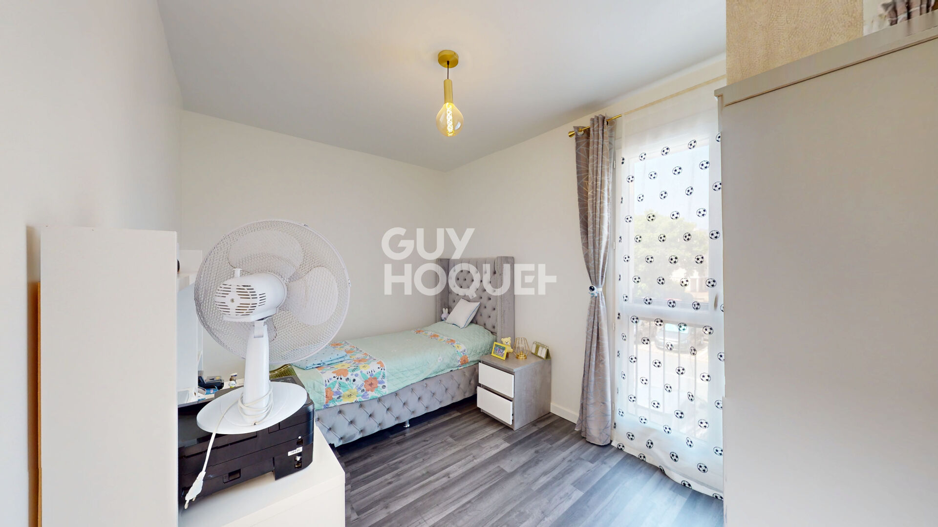 EN EXCLUSIVITE - MAISON 5 PIECES - ENTIEREMENT RENOVEE AVEC JARDIN ET BOX
