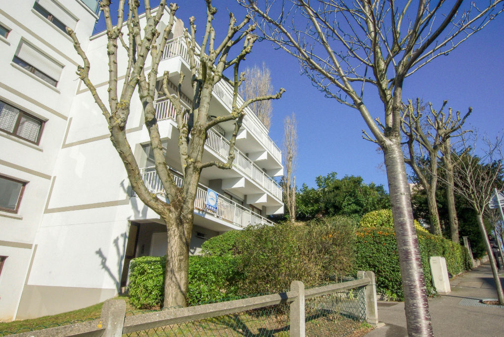 Location appartement Fresnes 5 pièce(s) résidence du parc