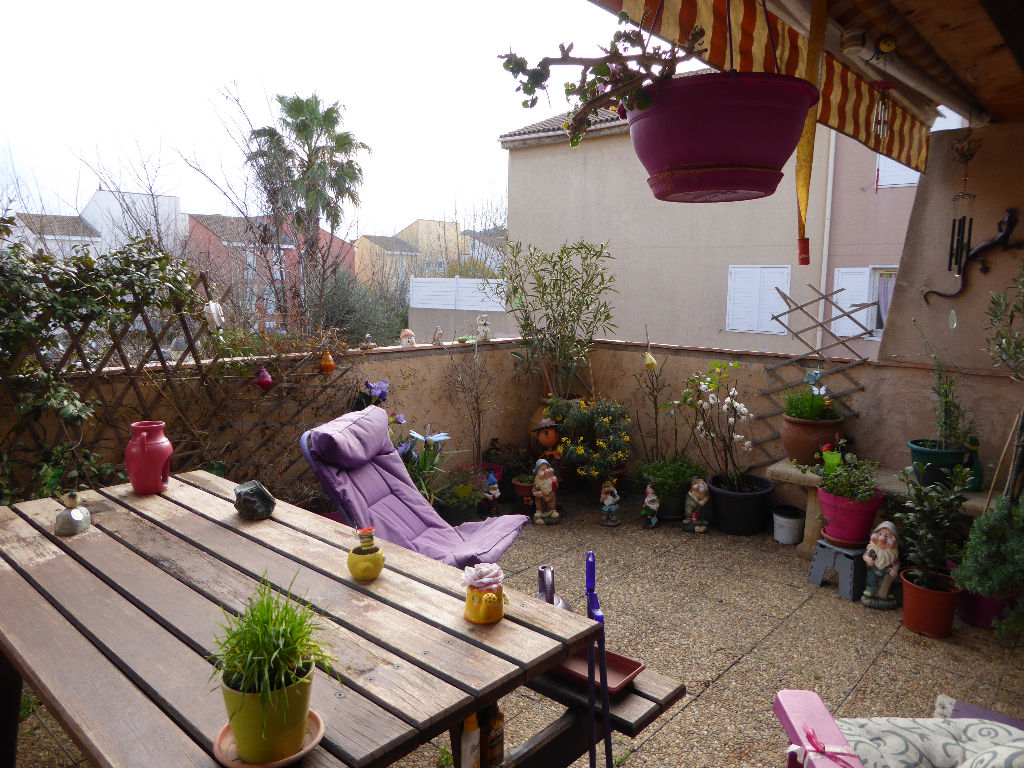 Appartement 5 pièces d'une surface habitable de 90 m² à vendre au MUY (83490).