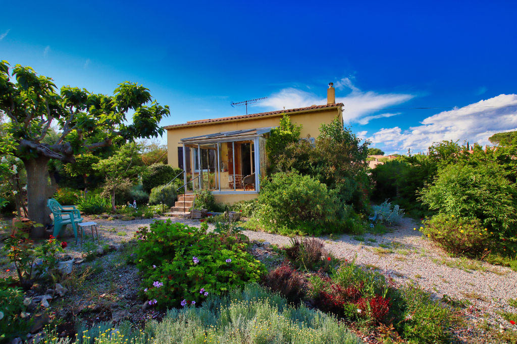 Maison 3 pièces avec garage à vendre au MUY