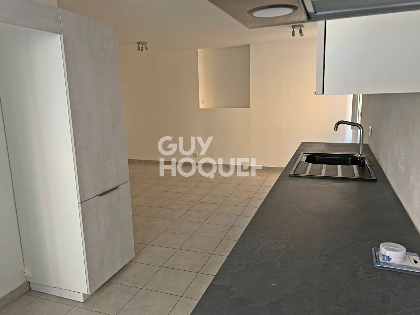 Location : appartement 2 pièces au MUY