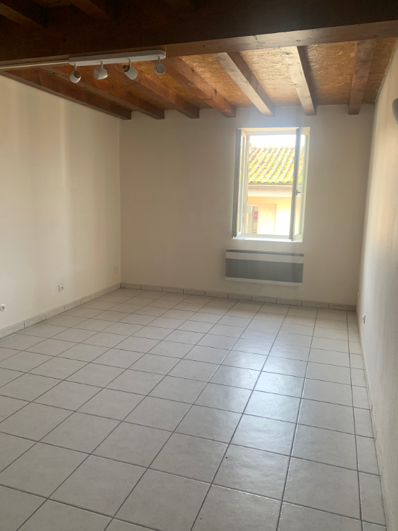 Appartement 2 pièces (38 m²) à louer à LABASTIDE-SAINT-PIERRE