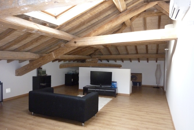 FRONTON : appartement F1 (74 m²) en location