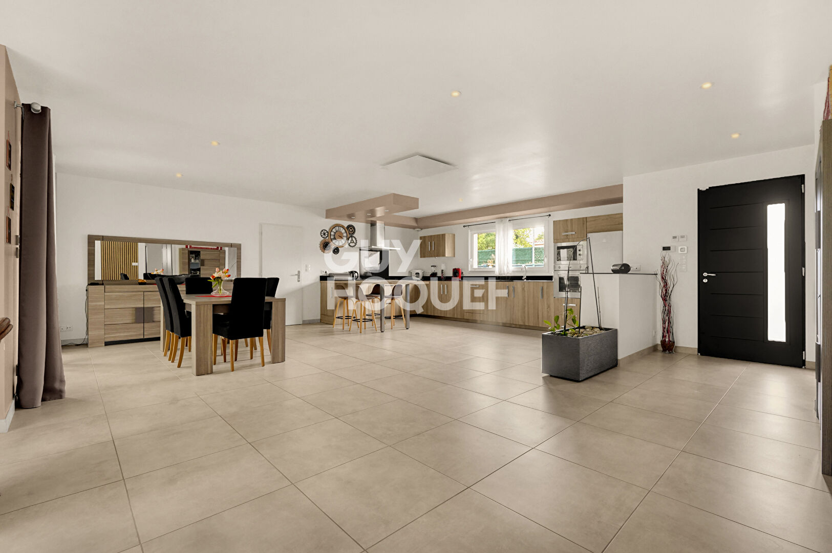 MAGNIFIQUE MAISON FAMILIALE, 5 PIECES, PISCINE à VILLAUDRIC (31620)