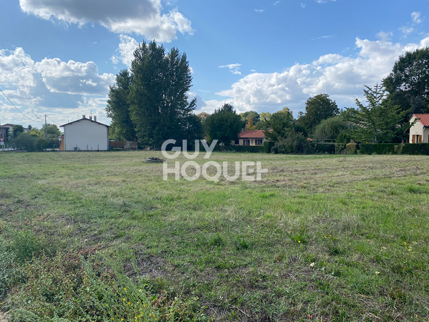 Terrain constructible  800 m2 Lot 1 non viabilisé