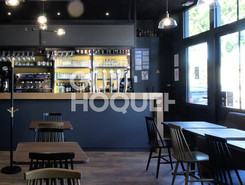 MURS A VENDRE avec licence 4 - CAHORS