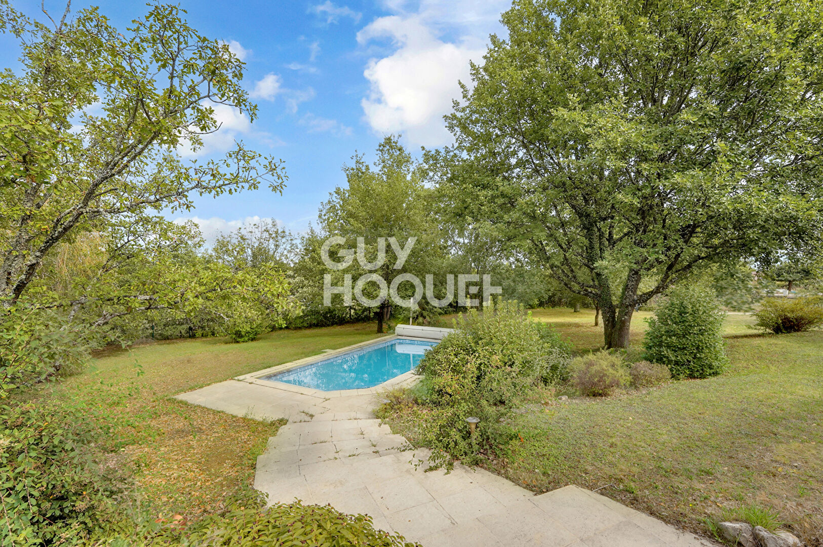 Villa à FRONTON 7 pièces, 180 m² avec piscine et terrain de 4 005 m²
