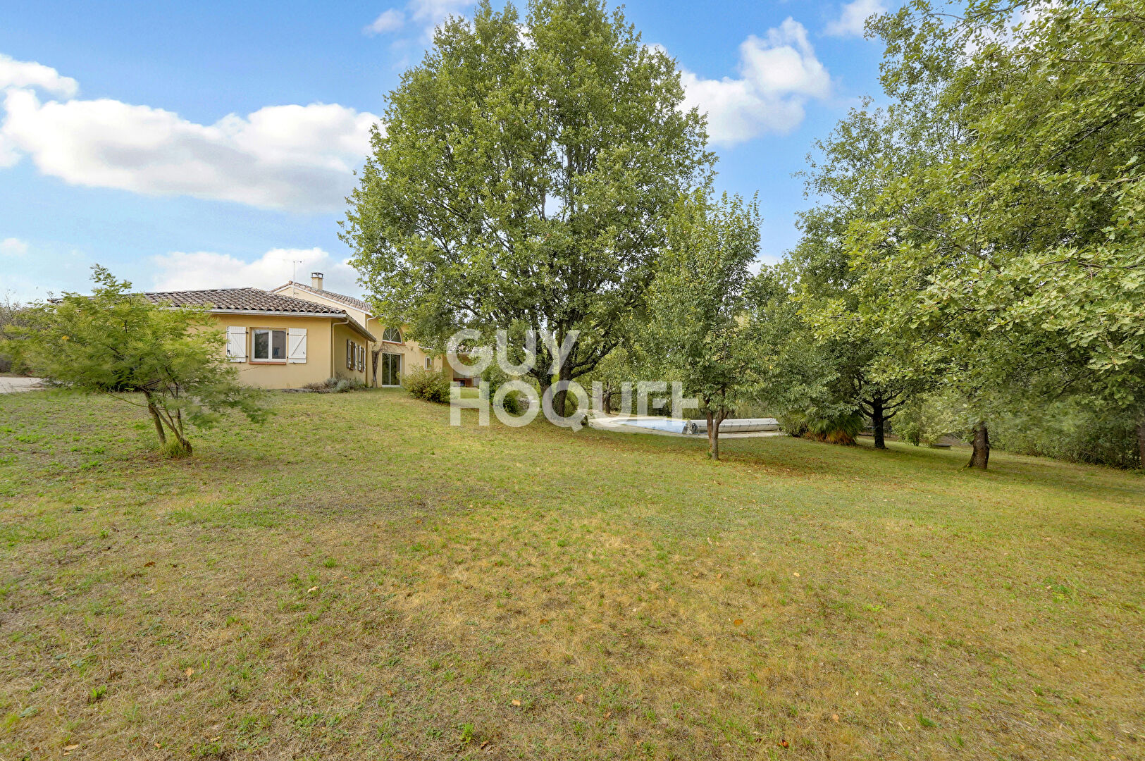 Villa à FRONTON 7 pièces, 180 m² avec piscine et terrain de 4 005 m²