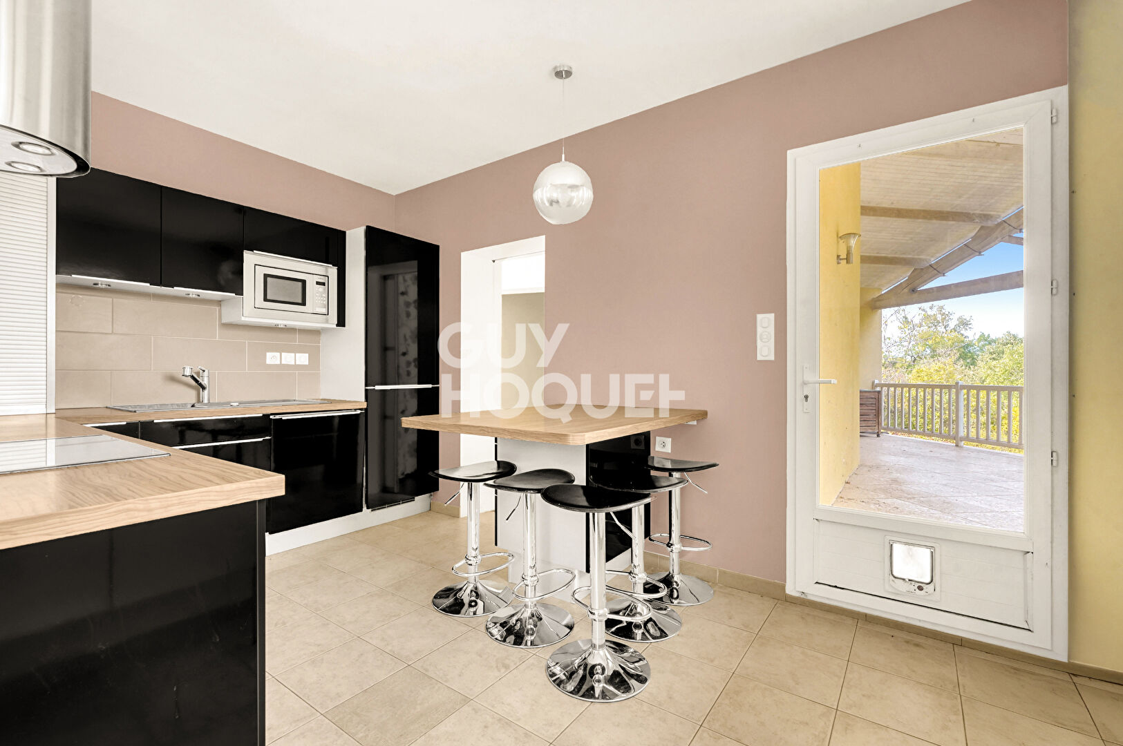 Villa à FRONTON 7 pièces, 180 m² avec piscine et terrain de 4 005 m²