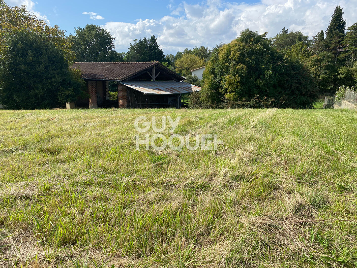 Terrain constructible 956 m2  non viabilisé lot 4
