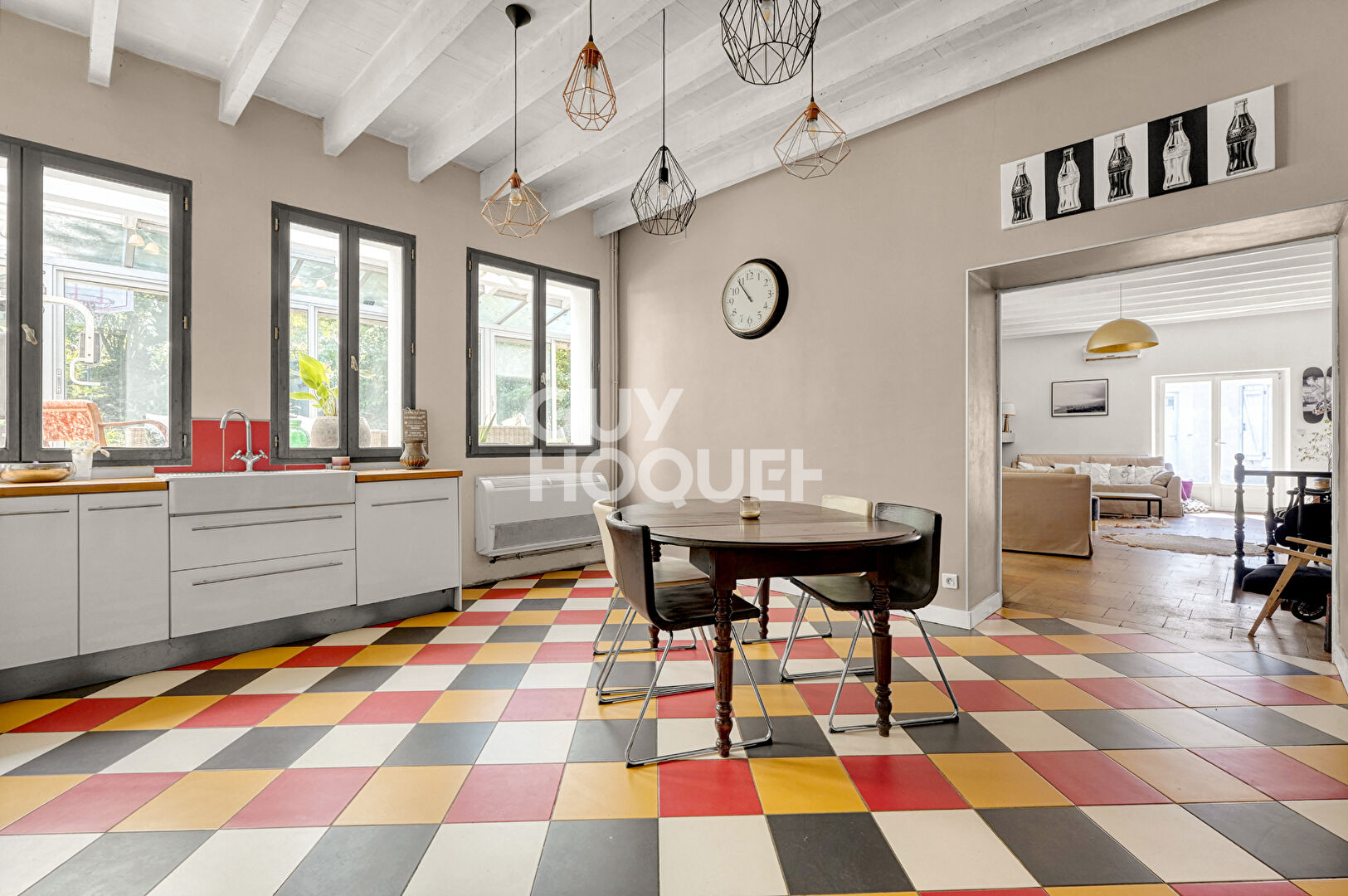 MAGNIFIQUE Maison de Village , 7 pièces , 255 m² , PISCINE et GARAGE.