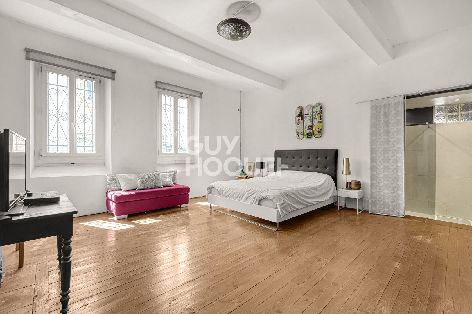 MAGNIFIQUE Maison de Village , 7 pièces , 255 m² , PISCINE et GARAGE.