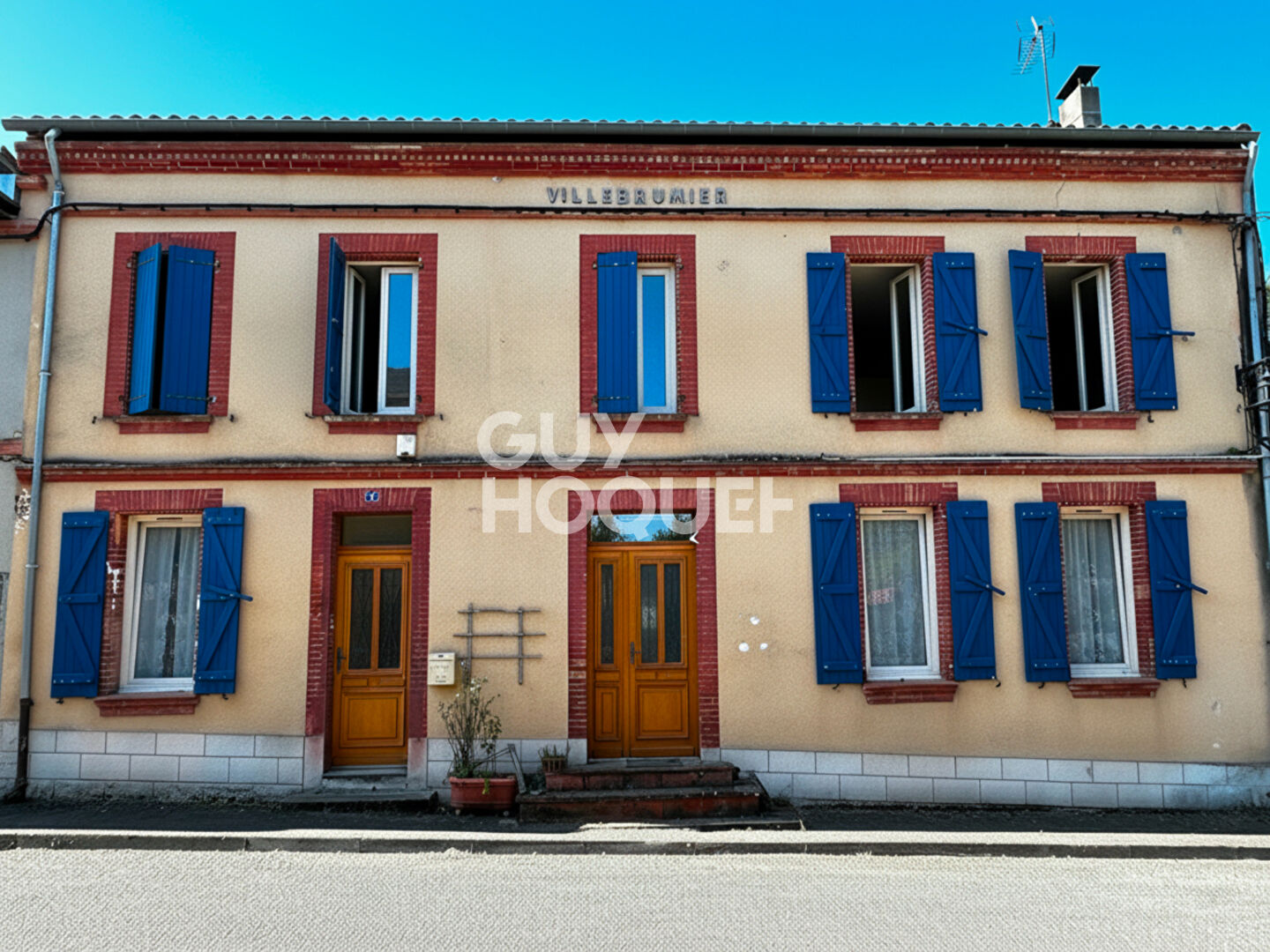 MAISON DE VILLAGE A VILLEBRUMIER (82370) , 7  PIECES, 5 CHAMBRES