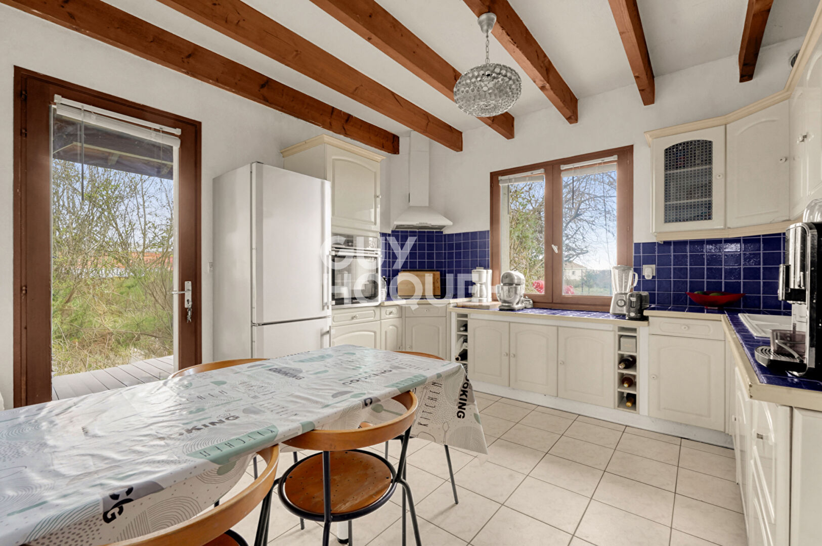 Maison piscine et garages