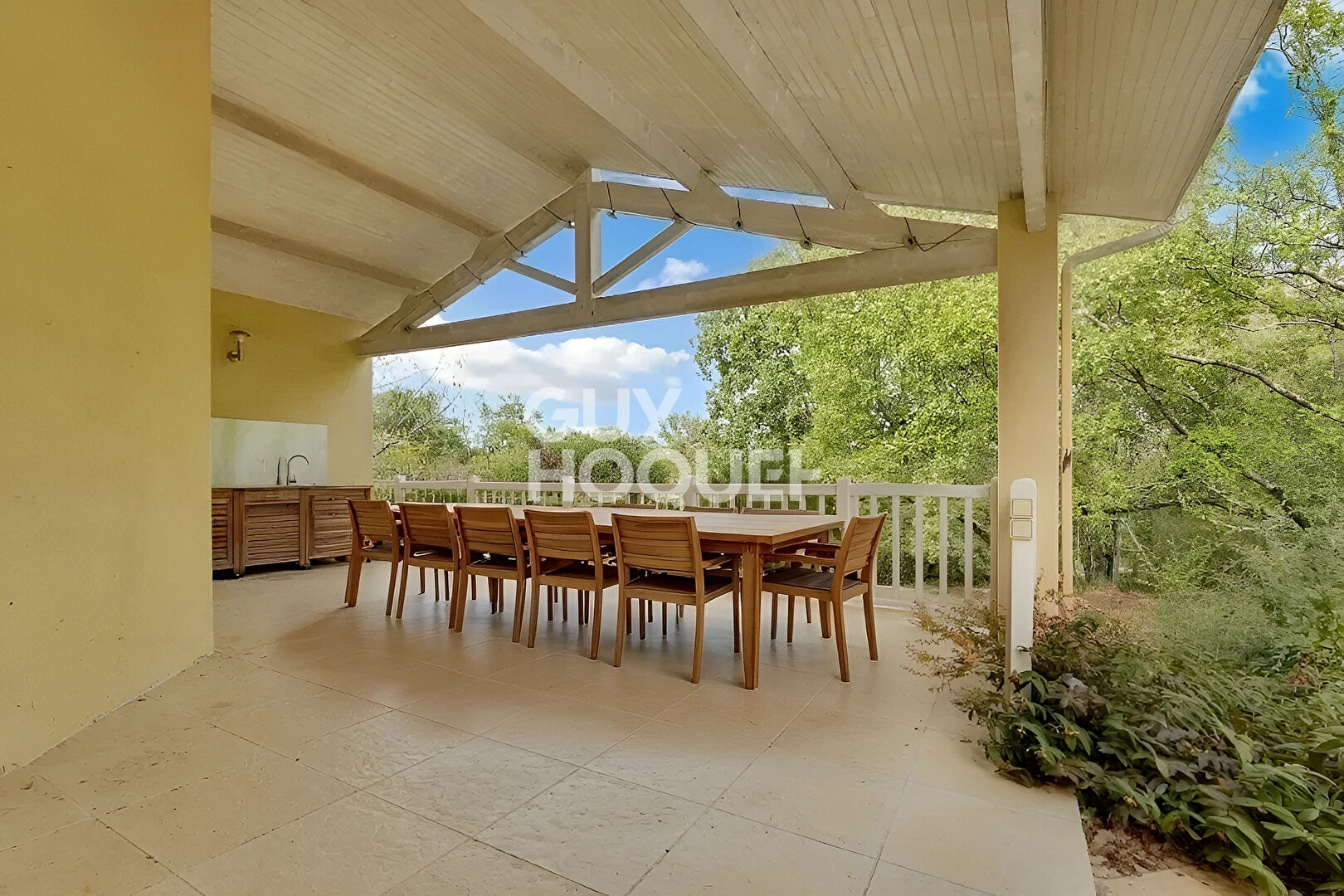 Villa à FRONTON 7 pièces, 180 m² avec piscine et terrain de 4 005 m²