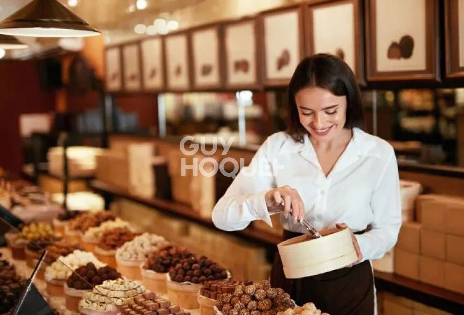 MAGASIN DE CHOCOLATS SOUS ENSEIGNE - PARIS 16ème