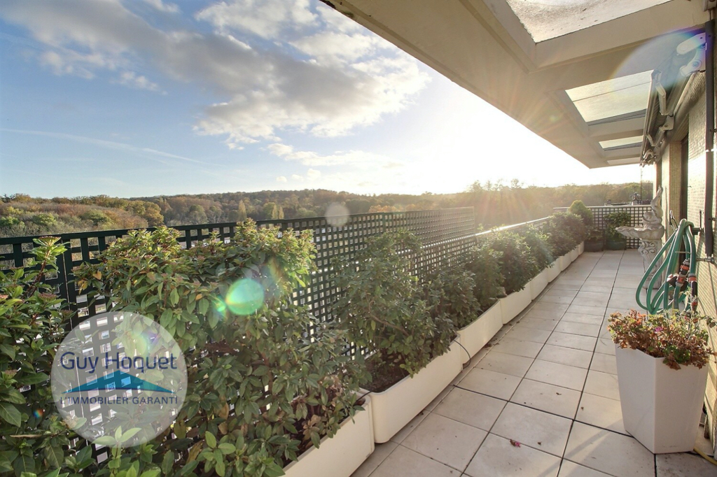 Appartement en dernier étage proche tous commerces