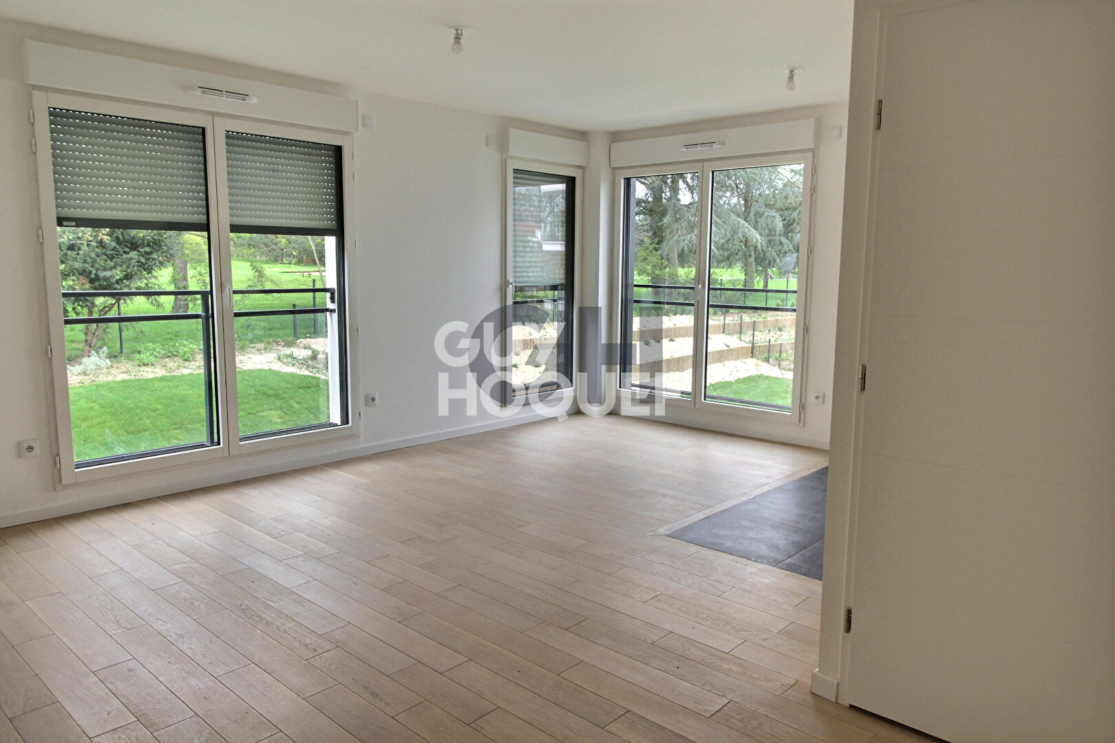 Studio vue sur le golf