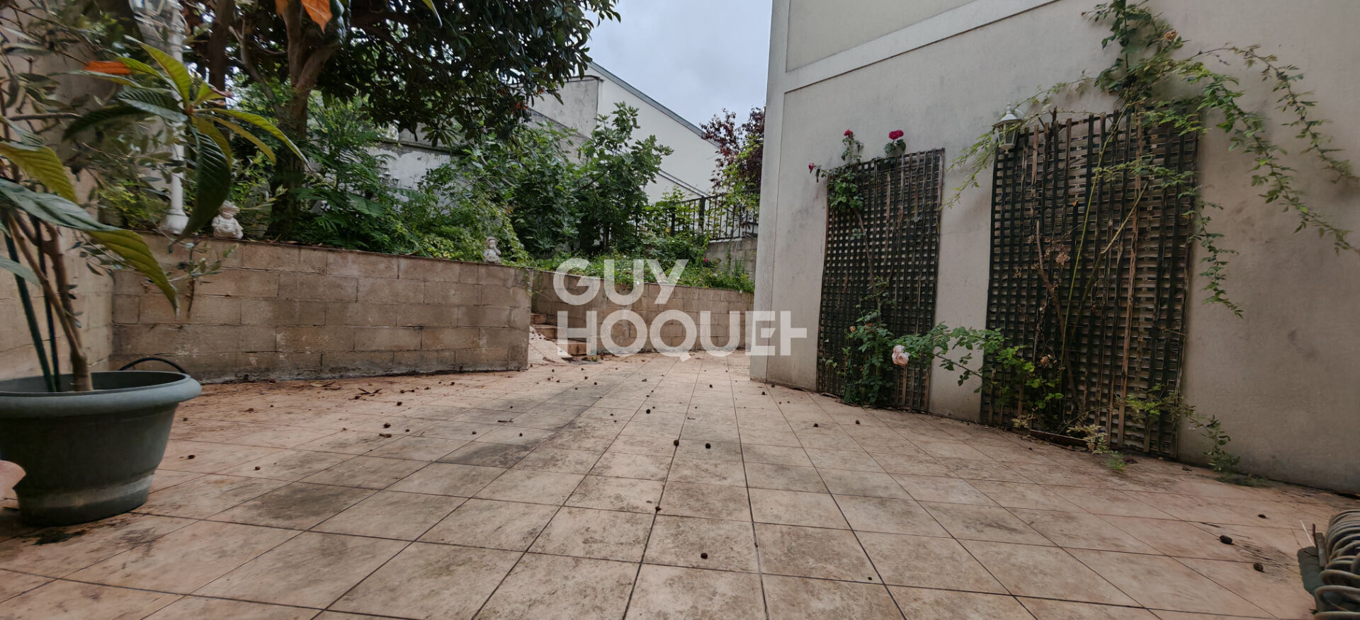 Maison récente au pied du Métro L14